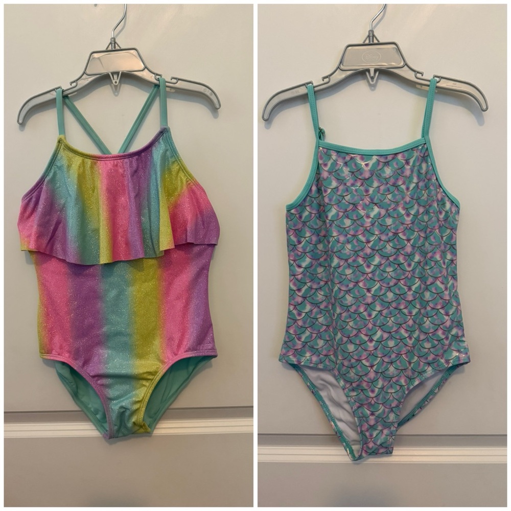 Girl’s One Piece Swimsuits. Size M 7/8
